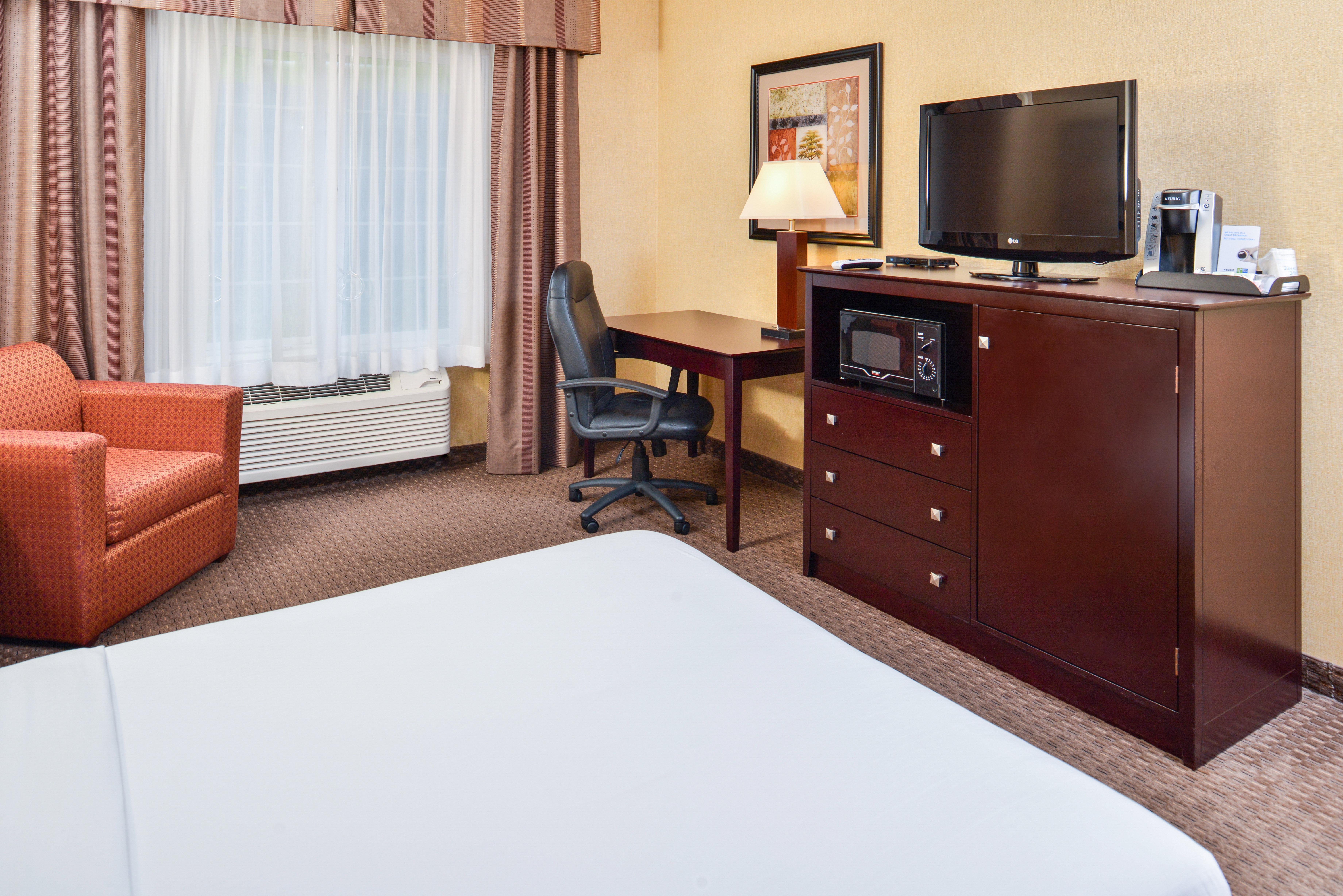 Holiday Inn Express Hotel & Suites Portland - Jantzen Beach By Ihg Exterior photo