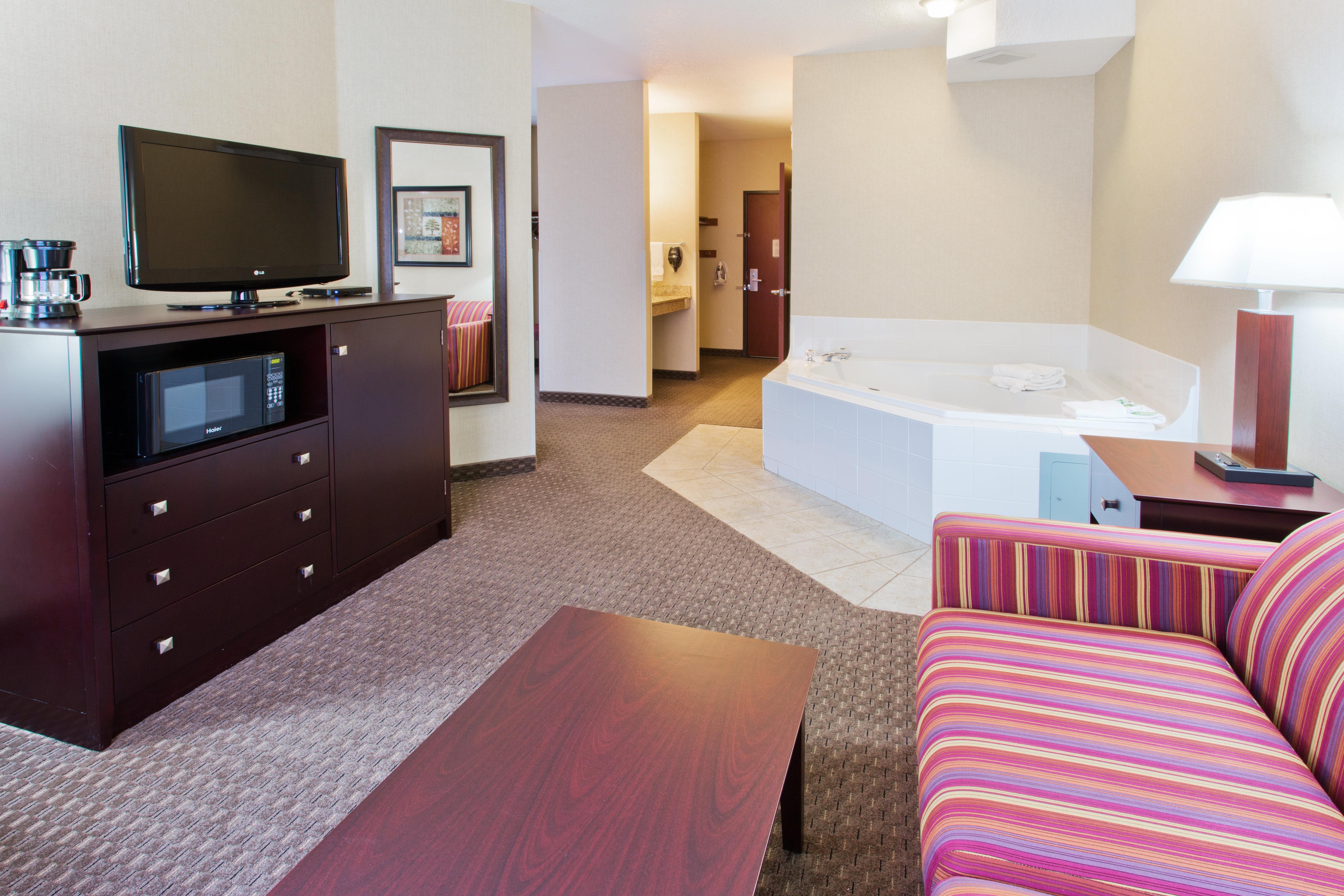 Holiday Inn Express Hotel & Suites Portland - Jantzen Beach By Ihg Exterior photo