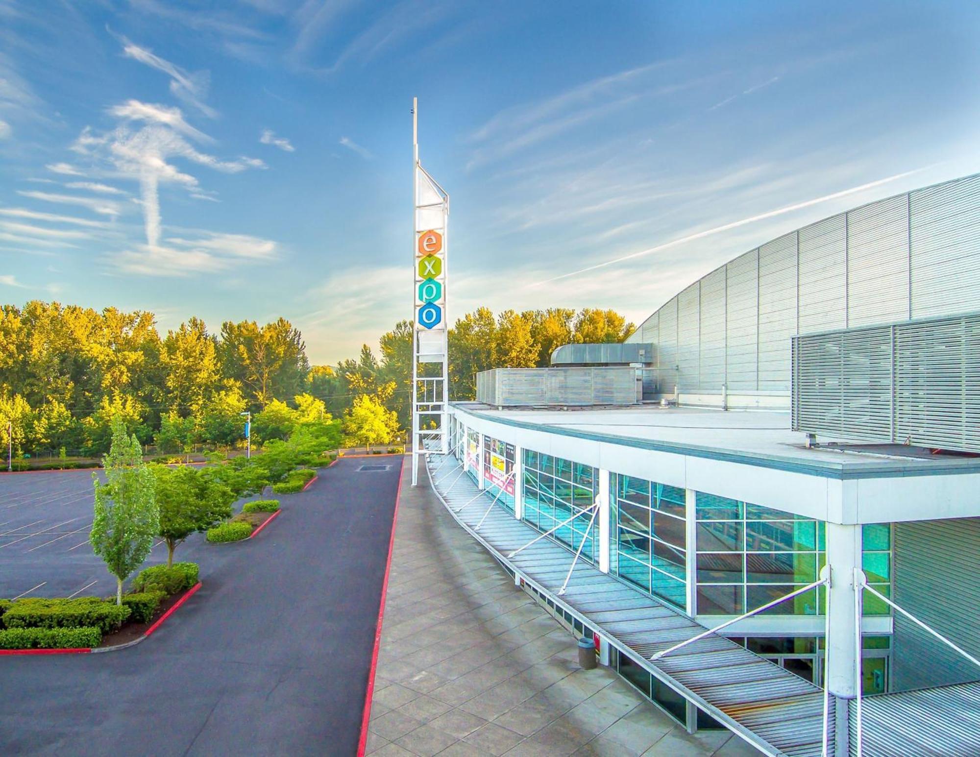 Holiday Inn Express Hotel & Suites Portland - Jantzen Beach By Ihg Exterior photo