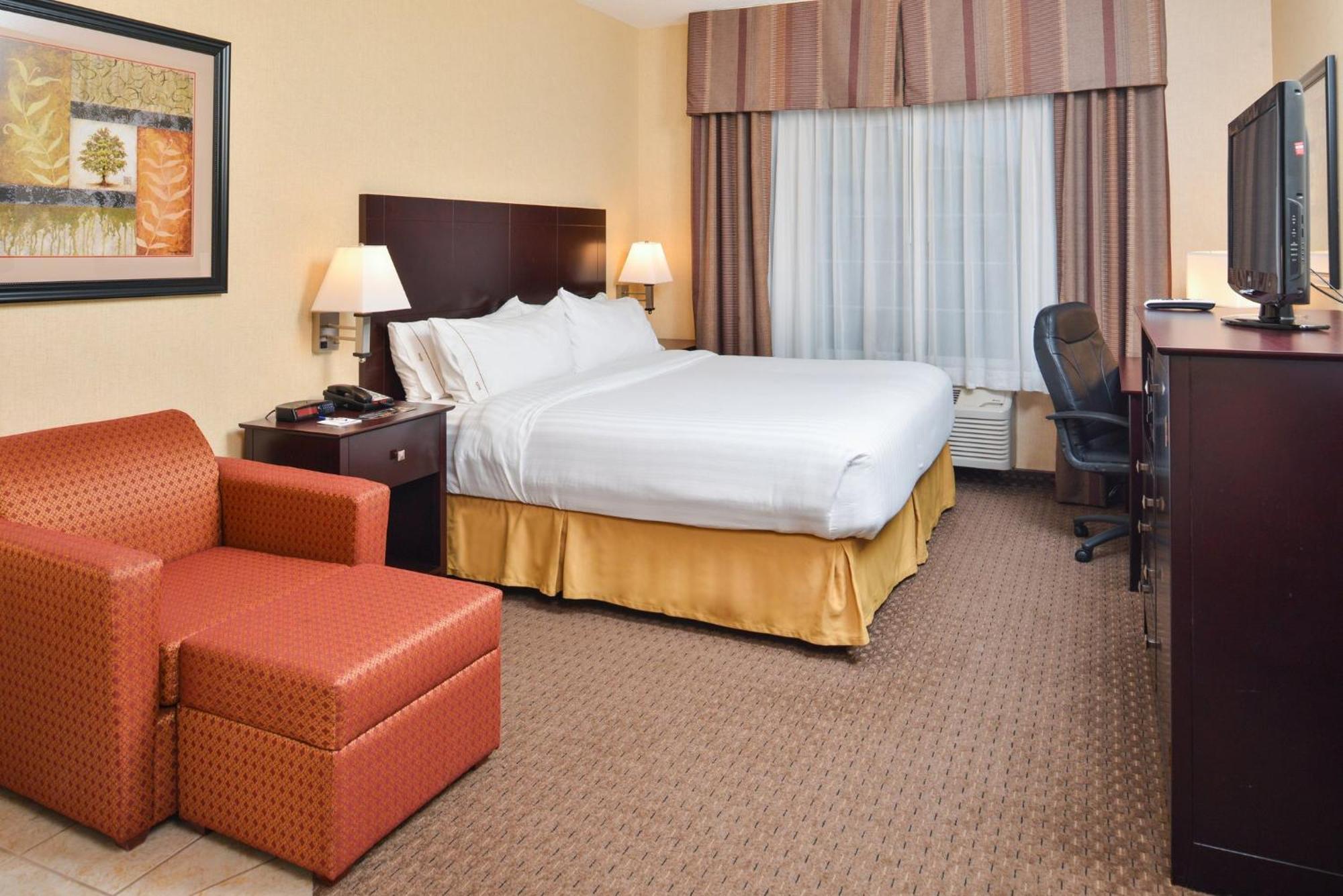 Holiday Inn Express Hotel & Suites Portland - Jantzen Beach By Ihg Exterior photo
