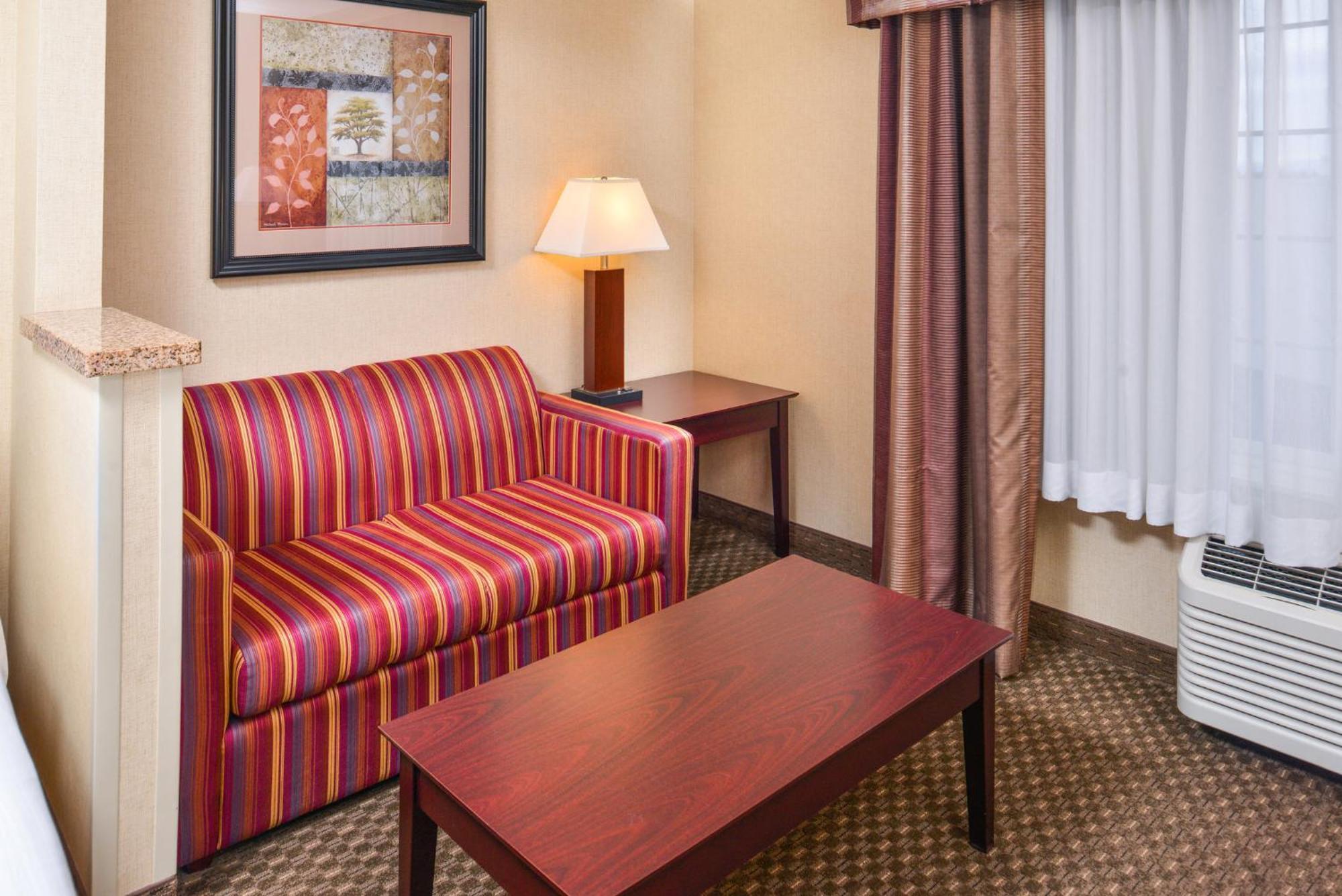 Holiday Inn Express Hotel & Suites Portland - Jantzen Beach By Ihg Exterior photo