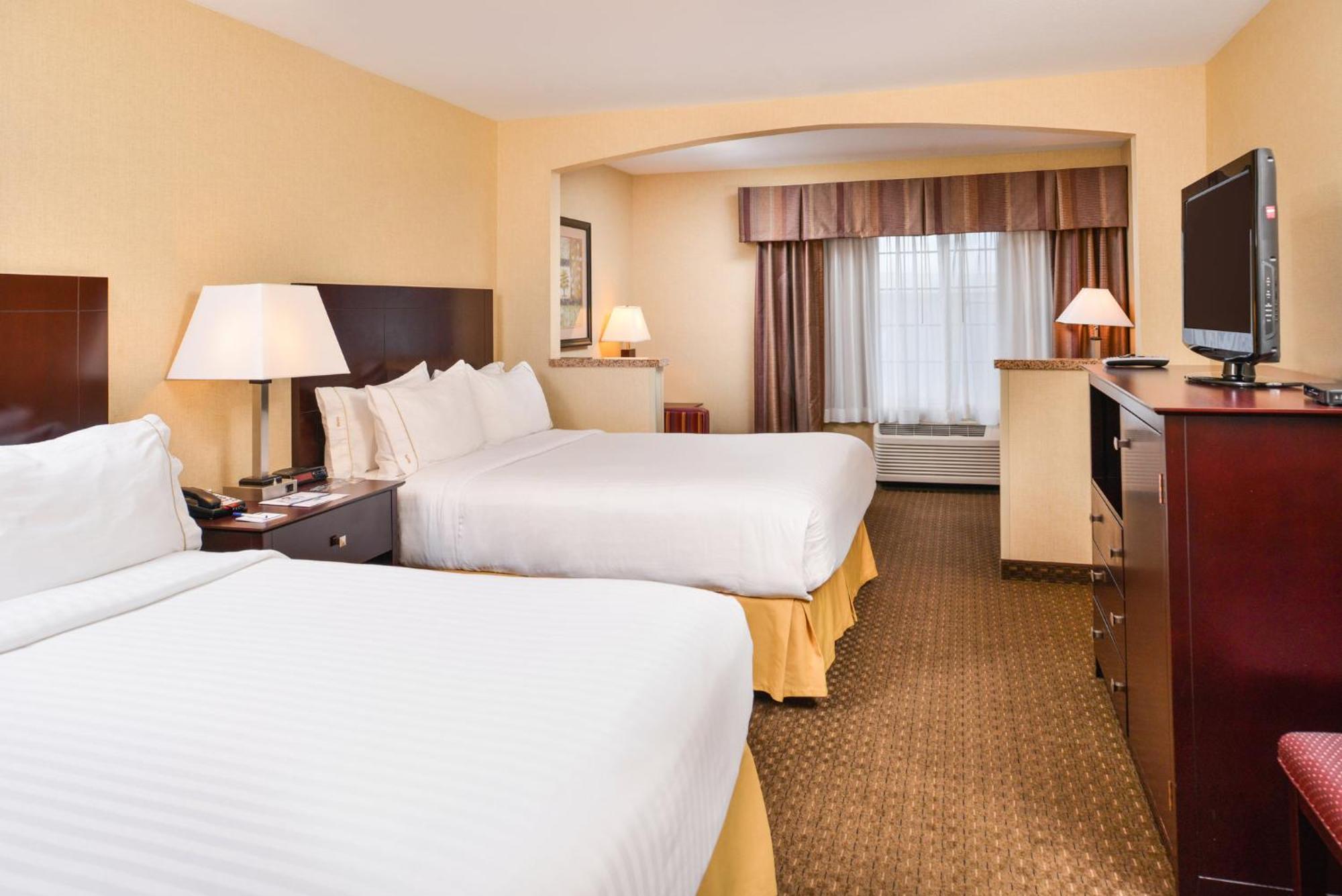 Holiday Inn Express Hotel & Suites Portland - Jantzen Beach By Ihg Exterior photo